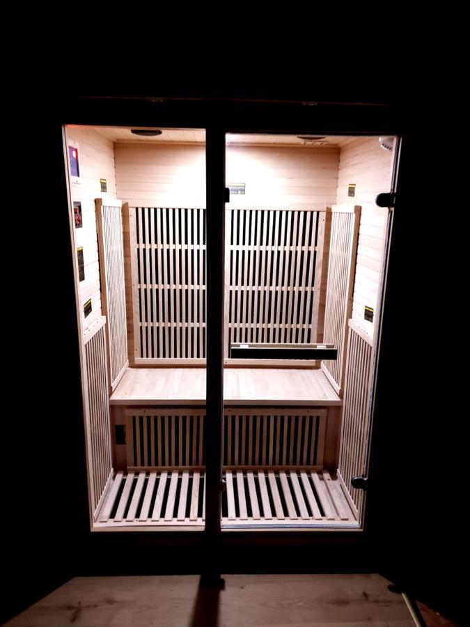 A House, Free Parking, Sauna 코프리브니차 외부 사진